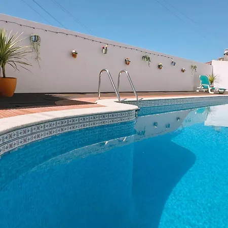 Sunny With Pool & View - 5 Min 빌라 Saltadouro
